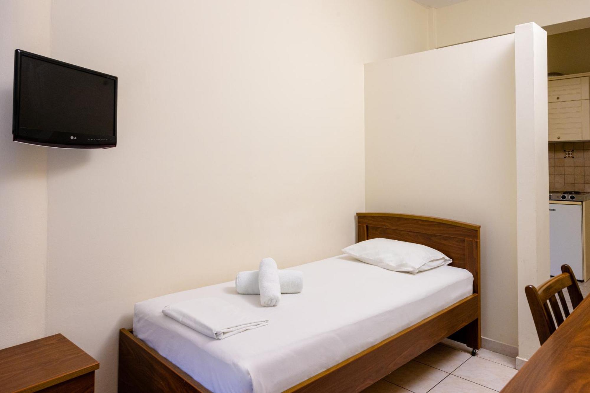 Konstantinos Hotel & Apartments I Nydrí Eksteriør bilde